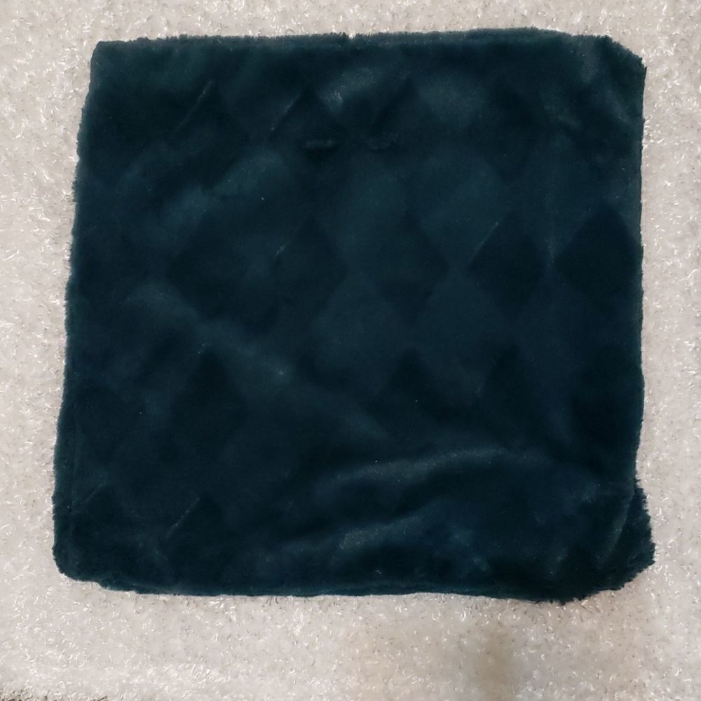 Diamond pattern throw pillow covers - Picture 5 of 5